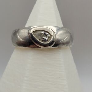 Beautiful Rhodium Plated Sterling Silver 925 Ring with Teardrop Stone Design
